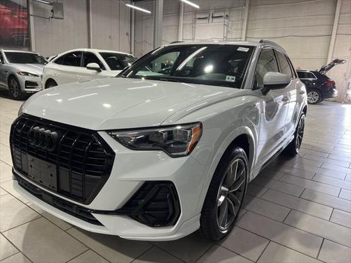 2022 Audi Q3 45 S line Premium
