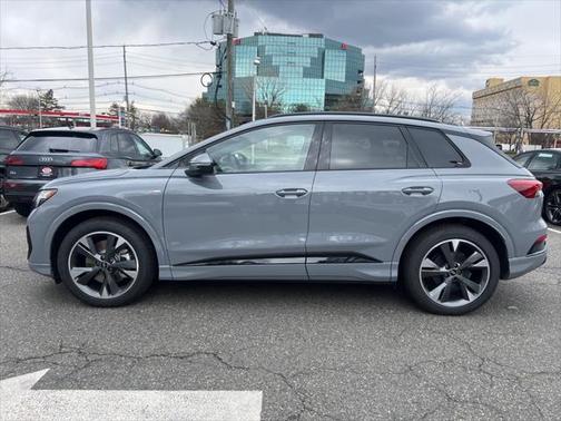 2025 Audi Q4 e-tron Premium Plus
