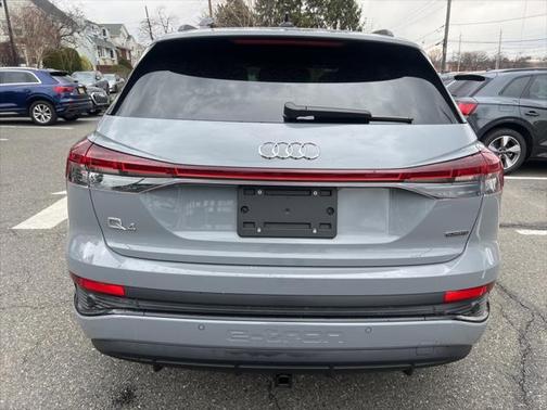 2025 Audi Q4 e-tron Premium Plus