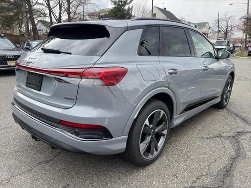 2025 Audi Q4 e-tron Premium Plus