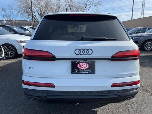 2025 Audi Q7 55 Premium Plus
