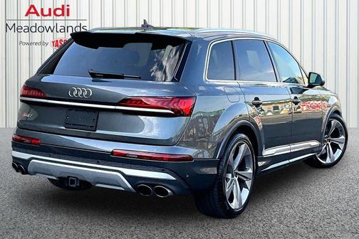 Daytona Gray Pearl Effect 2023 Audi SQ7 4.0T Premium Plus
