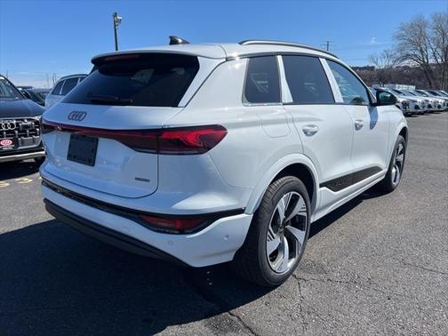 2025 Audi Q6 e-tron Premium
