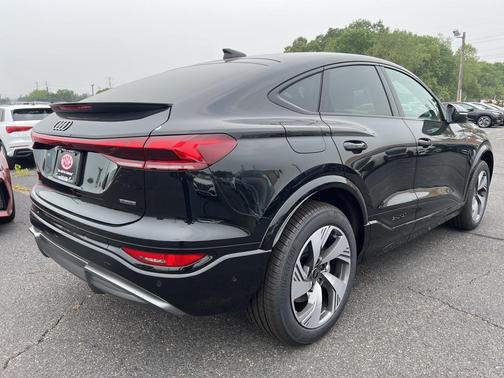 2025 Audi Q6 e-tron Premium Plus