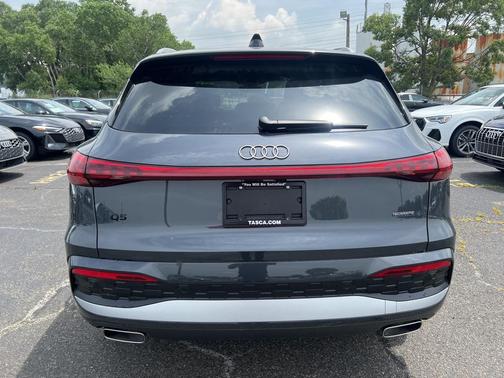 2025 Audi Q5 2.0T Premium Plus