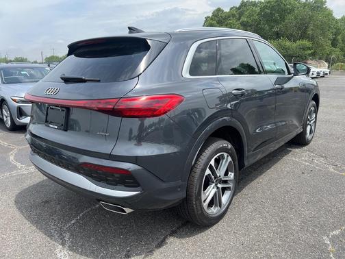 2025 Audi Q5 2.0T Premium Plus
