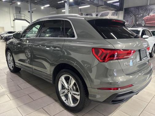 2024 Audi Q3 Premium 45 TFSI S line quattro Tiptronic
