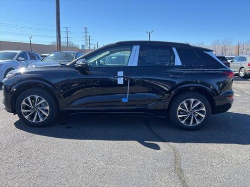 2025 Audi Q6 e-tron Premium