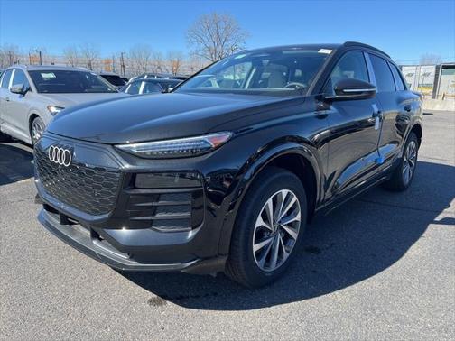 2025 Audi Q6 e-tron Premium