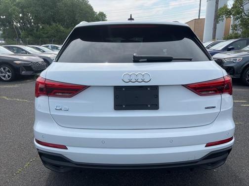 2025 Audi Q3 Premium