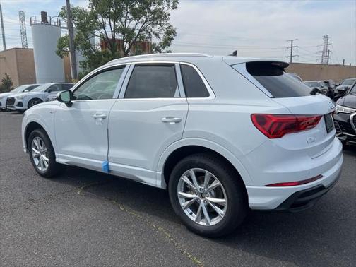 2025 Audi Q3 Premium