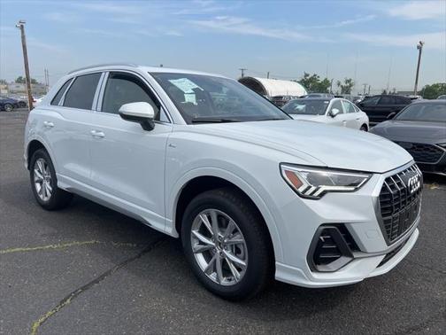 2025 Audi Q3 Premium