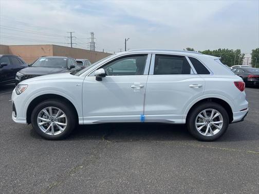 2025 Audi Q3 Premium
