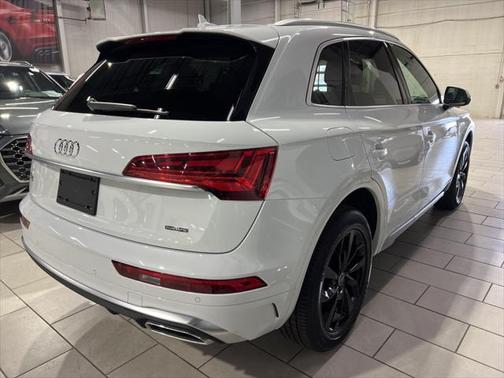 2024 Audi Q5 45 S line Premium