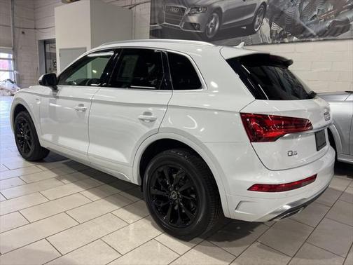 2024 Audi Q5 45 S line Premium