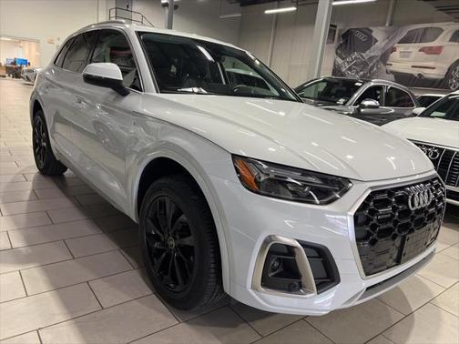 2024 Audi Q5 45 S line Premium