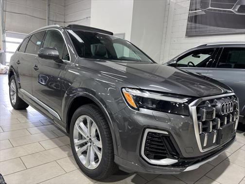 2025 Audi Q7 45 Premium