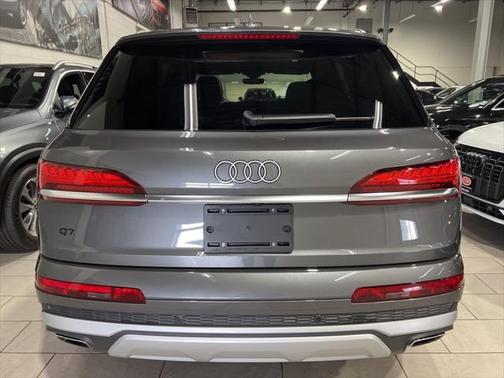 2025 Audi Q7 45 Premium