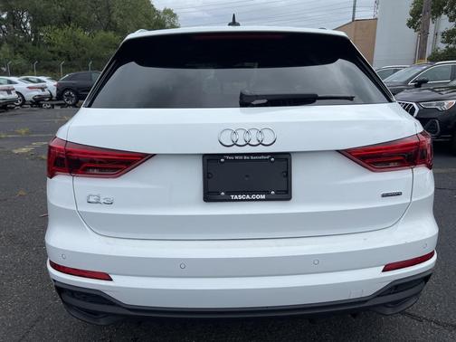 2025 Audi Q3 Premium
