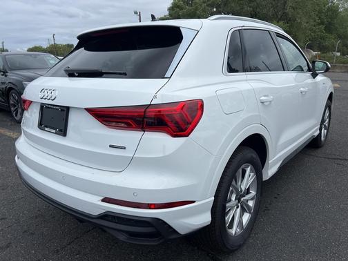 2025 Audi Q3 Premium