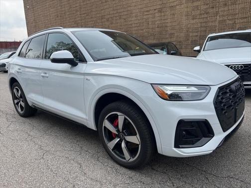 2024 Audi Q5 45 S line Premium Plus