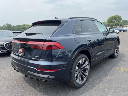 2025 Audi Q8 55 Premium Plus