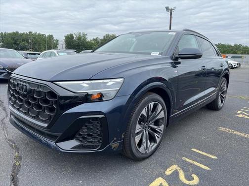 2025 Audi Q8 55 Premium Plus