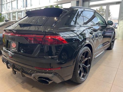 2026 Audi RS Q8 4.0T