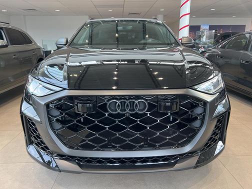 2026 Audi RS Q8 4.0T