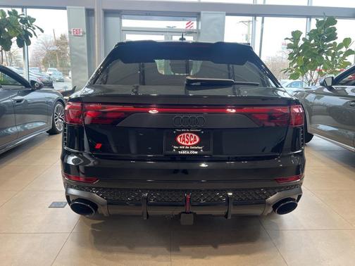 2026 Audi RS Q8 4.0T