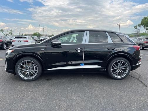 2025 Audi Q4 e-tron Premium Plus