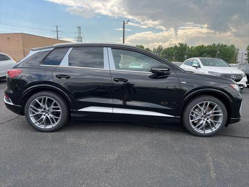 2025 Audi Q4 e-tron Premium Plus