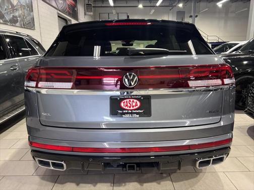 2024 Volkswagen Atlas Cross Sport 2.0T SEL Premium