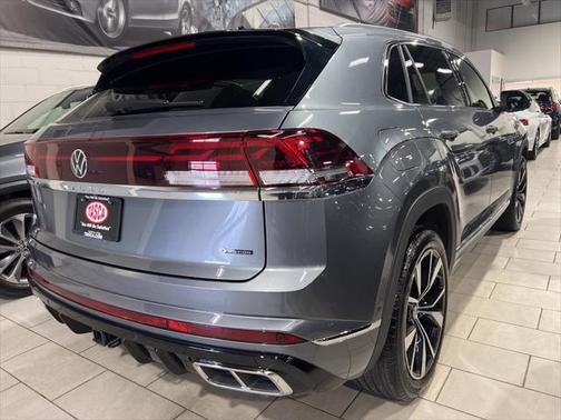2024 Volkswagen Atlas Cross Sport 2.0T SEL Premium
