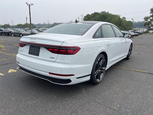 2025 Audi A8 L 55
