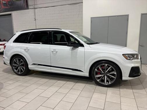 2024 Audi SQ7 4.0T Premium Plus