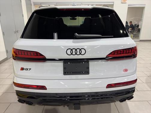 2024 Audi SQ7 4.0T Premium Plus
