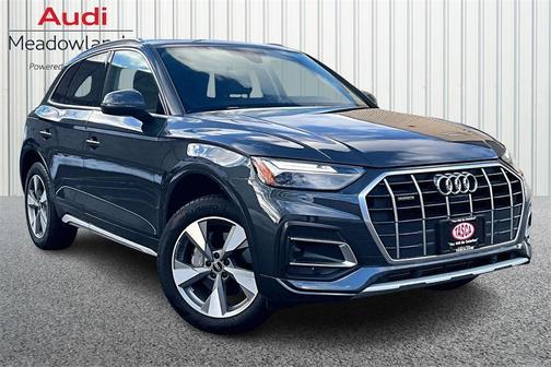2024 Audi Q5 40 Premium Plus