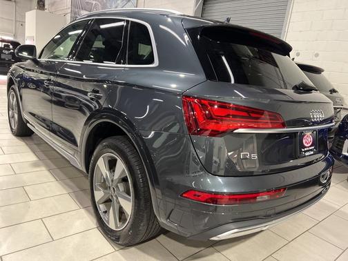 2024 Audi Q5 40 Premium Plus
