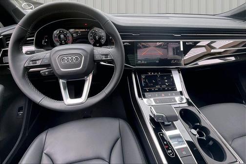 Samurai Gray Metallic 2026 Audi Q7 45 Premium