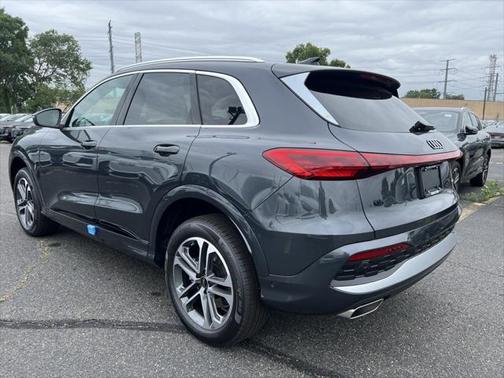2025 Audi Q5 2.0T Premium Plus