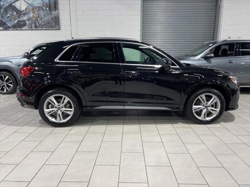 2022 Audi Q3 45 S line Premium Plus