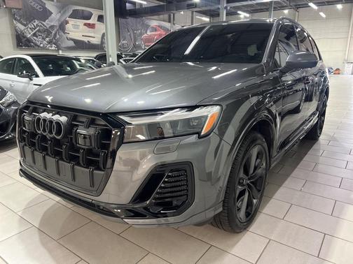 2025 Audi Q7 55 Premium Plus