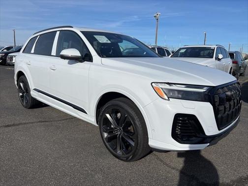 2025 Audi Q7 55 Premium Plus