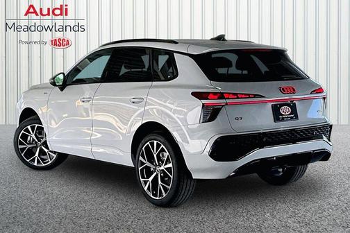 Glacier White Metallic 2026 Audi Q3 S line
