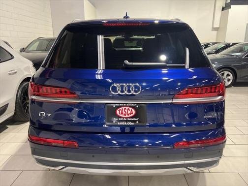 2023 Audi Q7 45 Premium