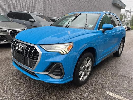 2022 Audi Q3 45 S line Premium Plus