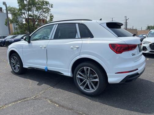 2025 Audi Q3 Premium
