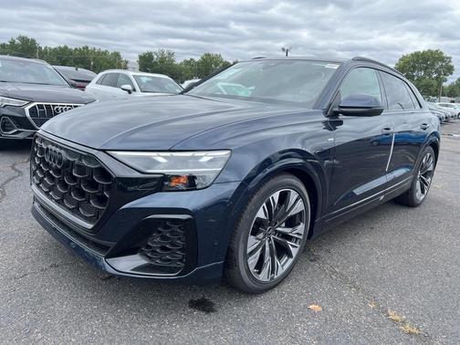 2025 Audi Q8 55 Premium Plus