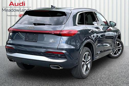 Tambora Gray Metallic 2025 Audi Q5 Premium TFSI quattro S tronic